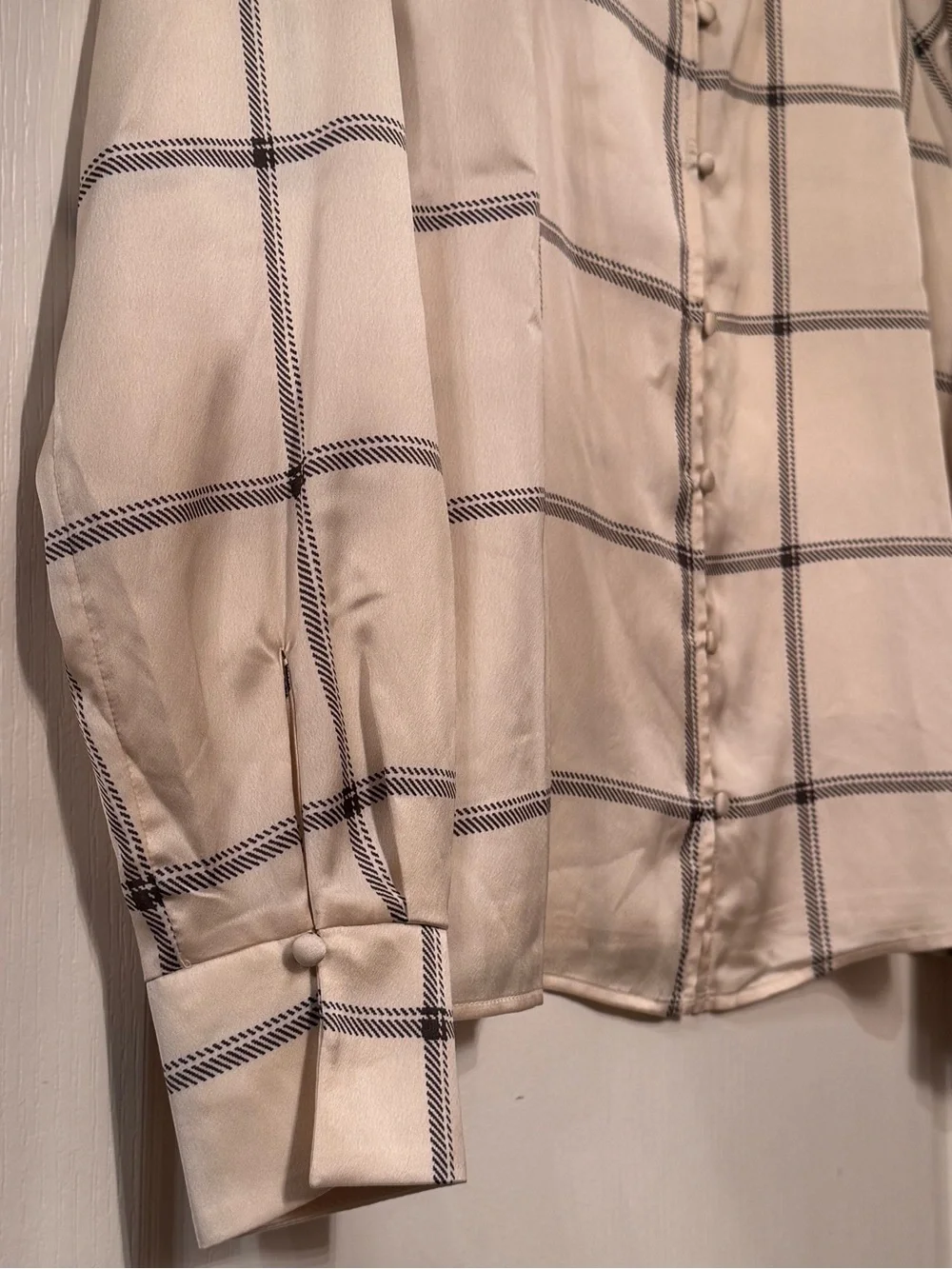 New ! Ann Taylor Cream Button-Front Windowpane Blouse